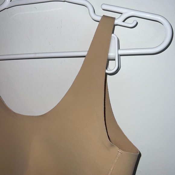 Seamless Tan Bra - Picture 9 of 11